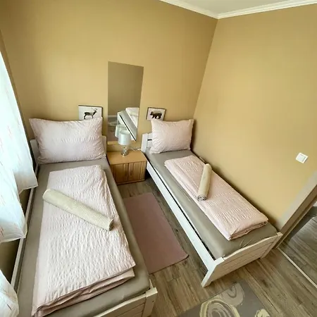 Lilla * Balatonkeresztúr