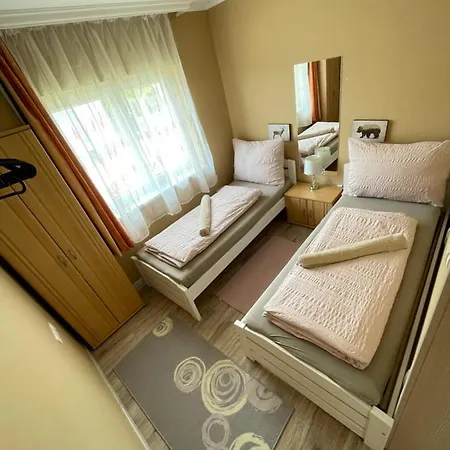 Lilla Апартаменты *