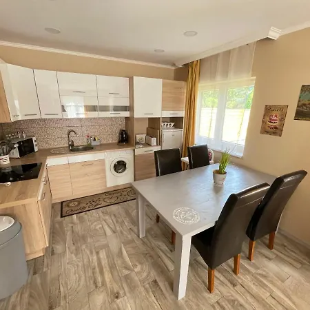 Lilla Апартаменты Балатонкерестур